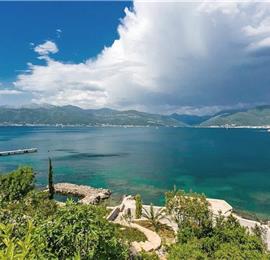 5 bedroom villa with two pools near Tivat, sleeps 10